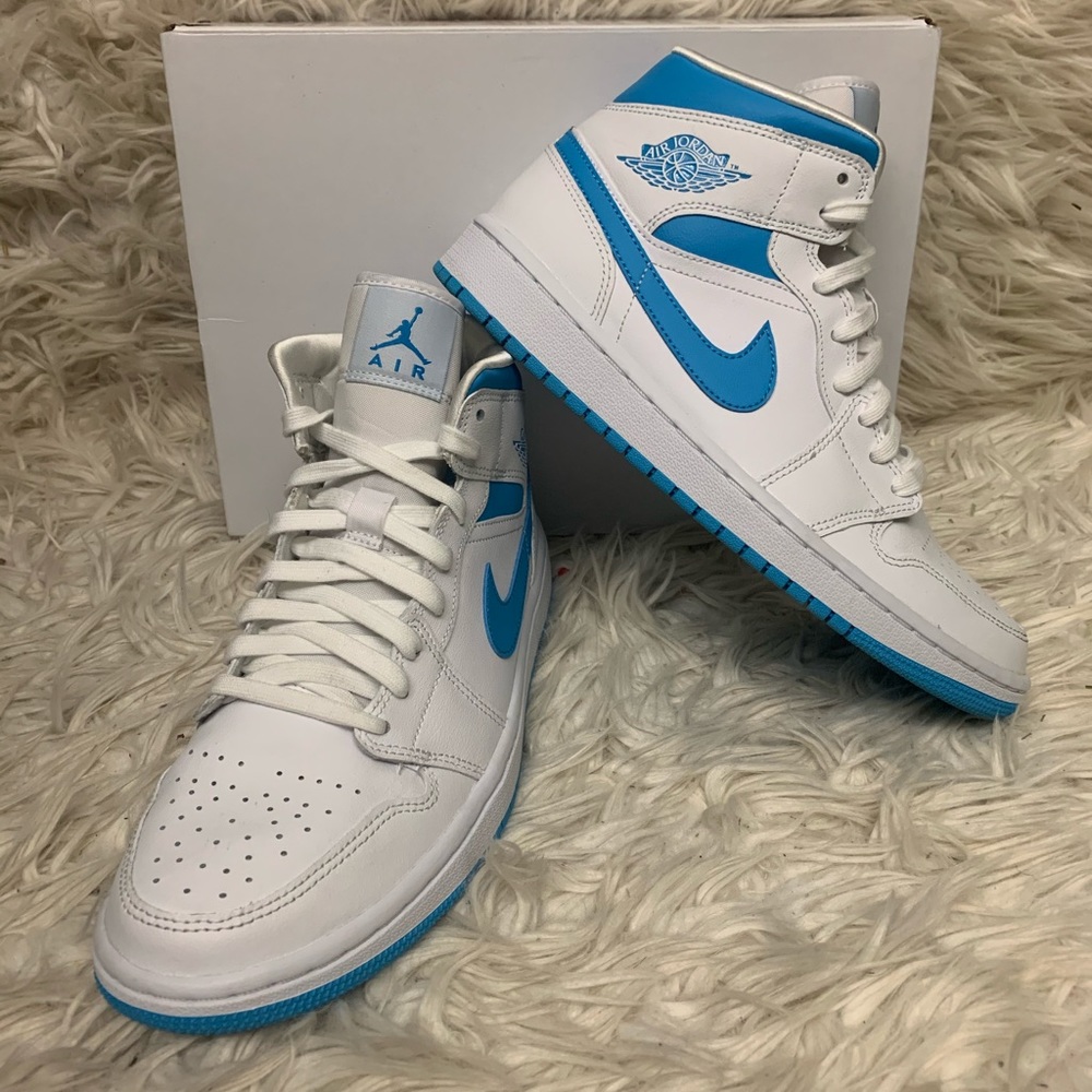 Jordan 1 UNC Mid